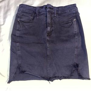 Good American The Bombshell Denim Skirt in Black